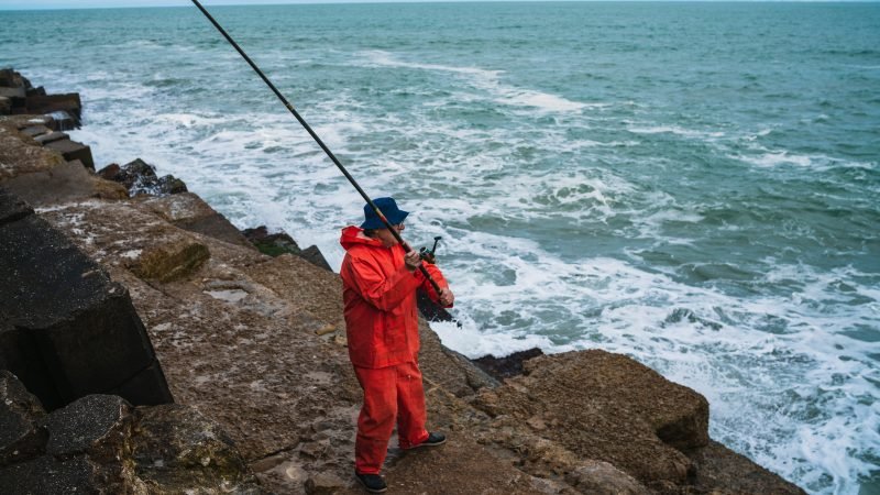 Pesca na Pedra em Praias: Técnicas, Informações e Segurança